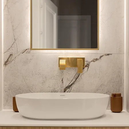 Penthouse Brabank Japandi Luxury Sauna, Fitness & Parking By Grandview Apartment *