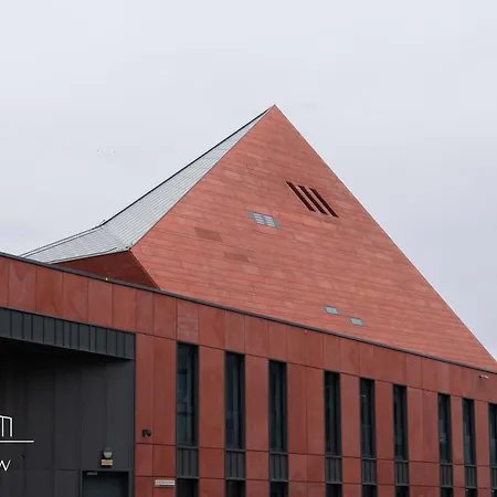 Apartment Penthouse Brabank Japandi Luxury Sauna, Fitness & Parking By Grandview