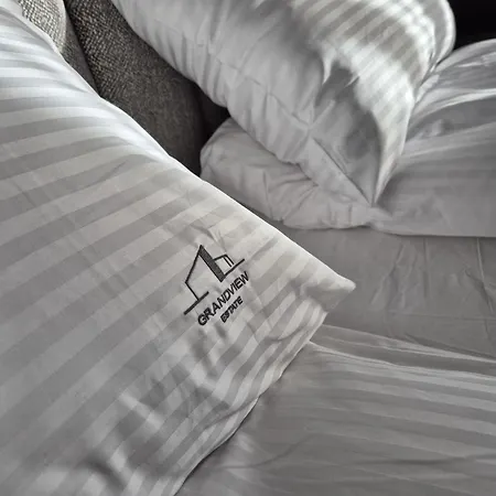 Penthouse Brabank Japandi Luxury Sauna, Fitness & Parking By Grandview *