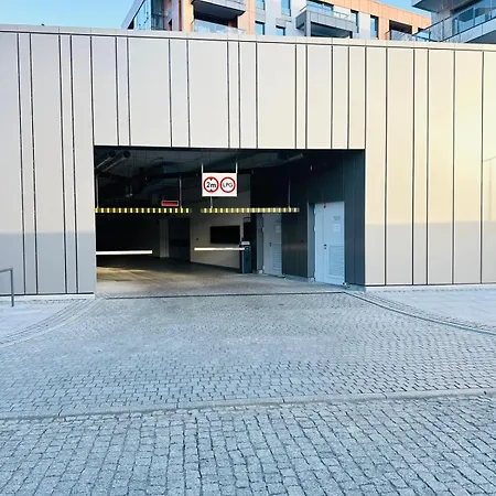 Penthouse Brabank Japandi Luxury Sauna, Fitness & Parking By Grandview * Gdańsk