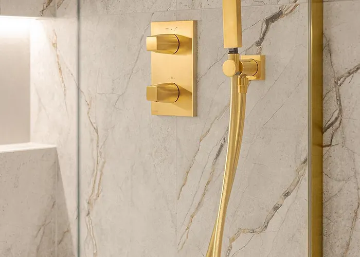 Penthouse Brabank Japandi Luxury Sauna, Fitness & Parking By Grandview דירה *