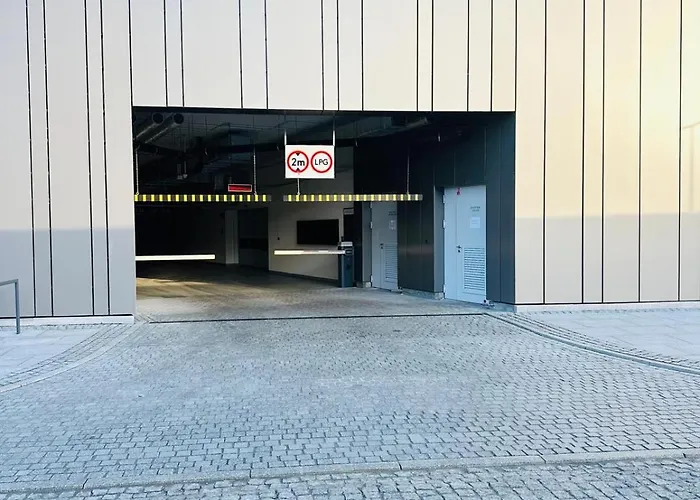 Penthouse Brabank Japandi Luxury Sauna, Fitness & Parking By Grandview * גדנסק